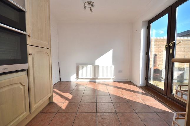 31, Martel Close, Northampton photo 4