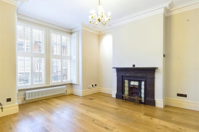 36, Grafton Road, Acton photo 3