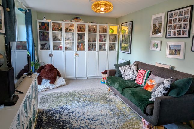 14, Gnatsnapper Close, Nottingham photo 3