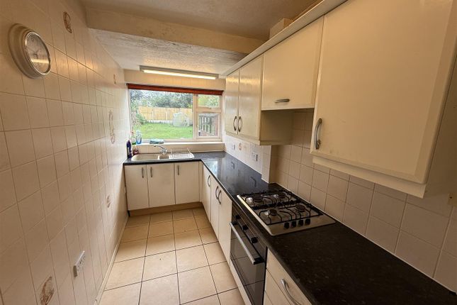 56, Fancourt Avenue, WOLVERHAMPTON photo 4