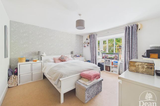 6, Forest Edge, Drybrook photo 3