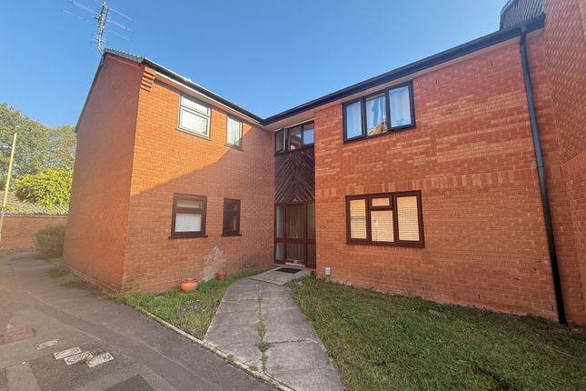 Studio flat on 11, Romsey, £800/mo