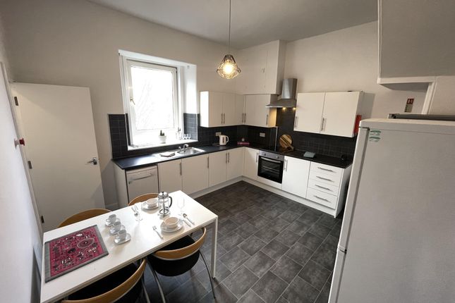 Thumbnail Flat to rent in Flat F, 52 Seafield Road, Dundee