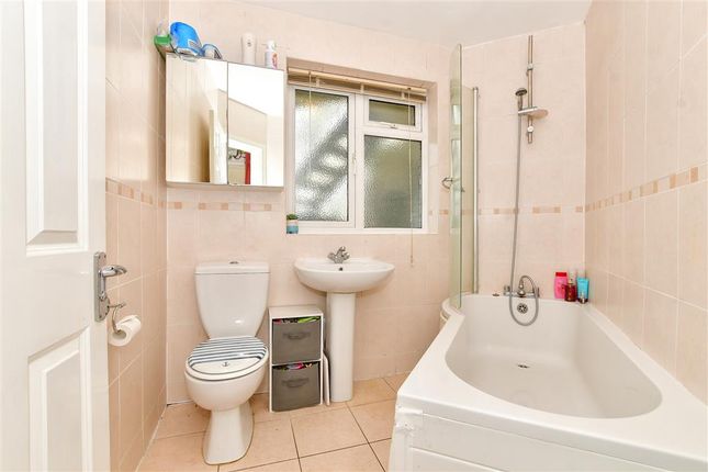Flat for sale in Benhill Wood Road, Sutton, Surrey