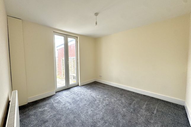 18, Purcell Road, Greenford photo 2