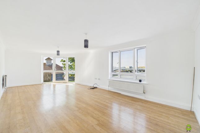 3, Wharfside Close, Erith photo 2