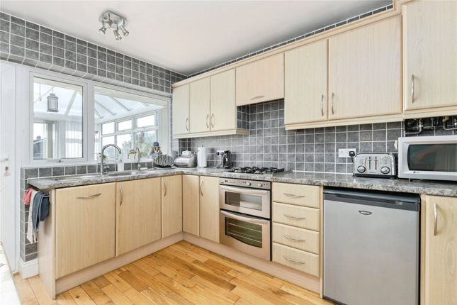 12, Larch Close, Attleborough photo 3