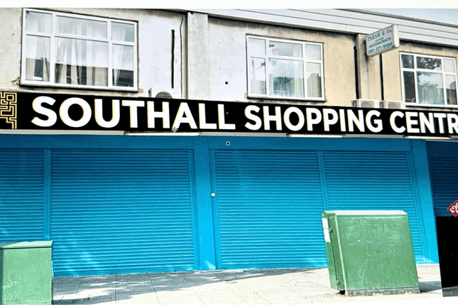 Retail premises to let in The Broadway, Southall