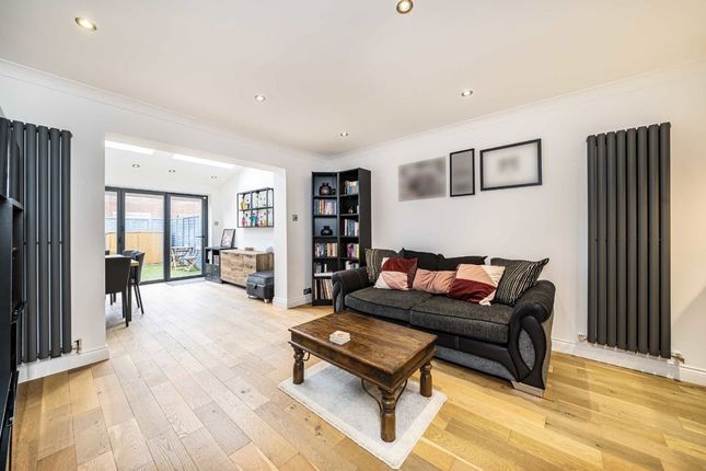 32, Riverdale Drive, London photo 2