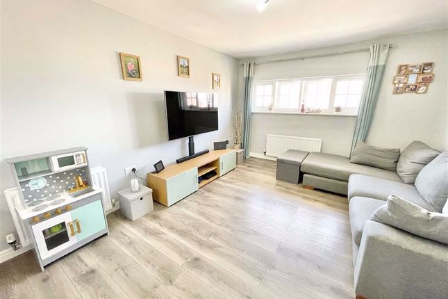 Thumbnail Flat to rent in Baily Place, Cheswick Village, Bristol