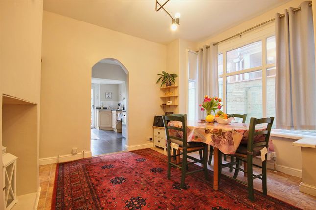 3, Carrington Avenue, Hornsea photo 4