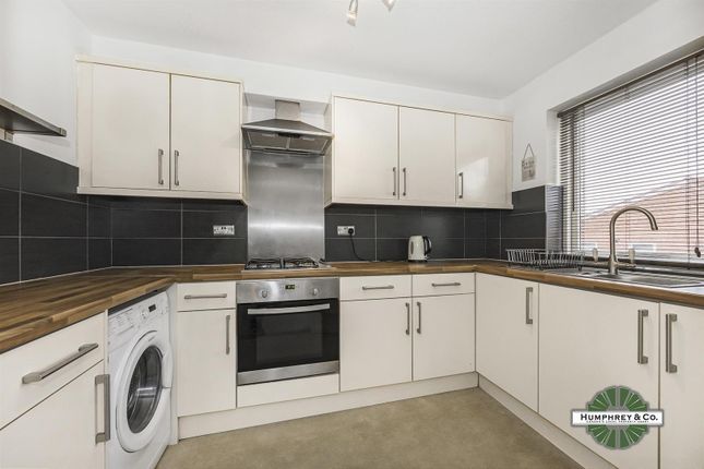 11  Peony Court  Bridle Path -007-2000.Jpg