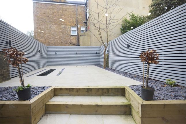 30, Grayling Road, London photo 3