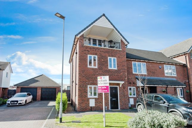 Town house for sale in Beecham Square, Castleford