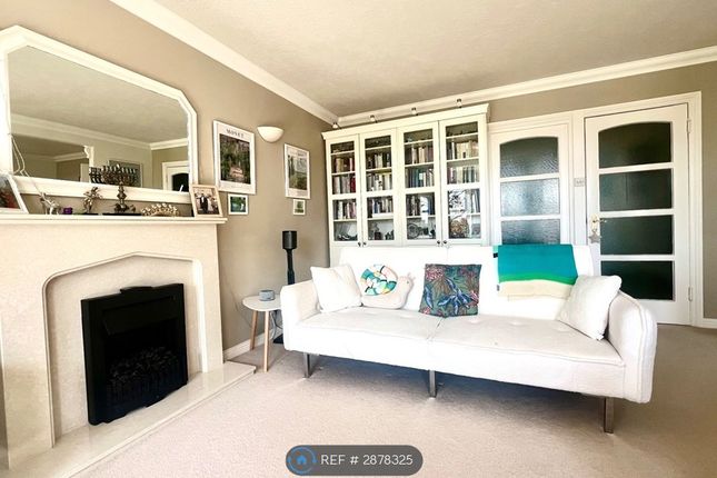 Flat, Beach Crescent Beach Crescent, Littlehampton photo 4