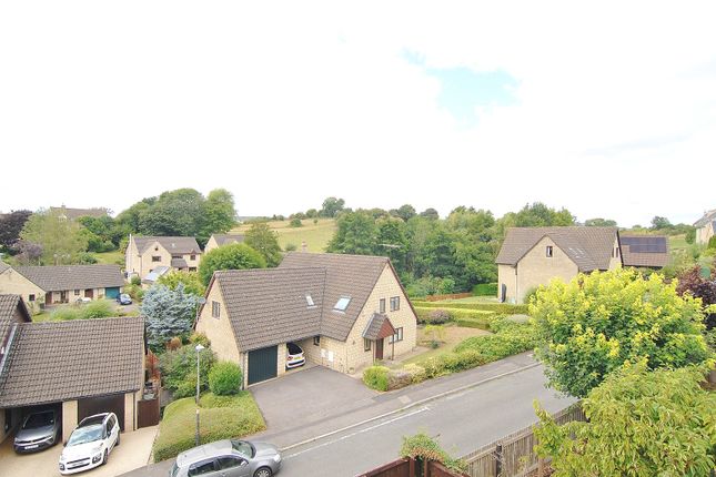 3, Heazle Place, Gloucestershire photo 2