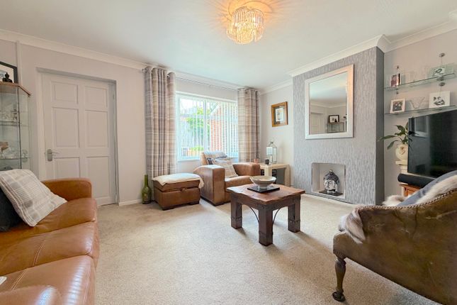 9, Station Close, Bloxwich photo 3