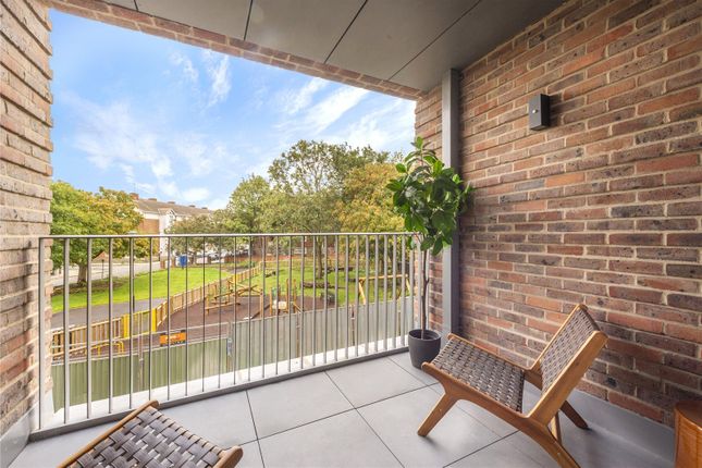 Flat for sale in Park North, 60 Stamford Road