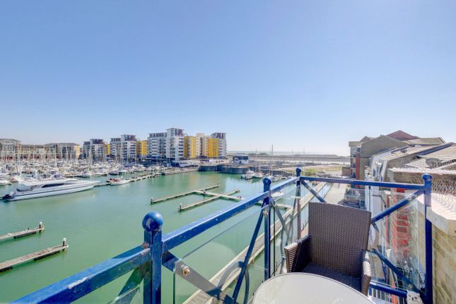 46, The Piazza, Eastbourne photo 3
