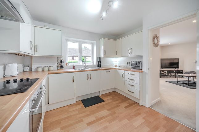19, Millgarth Court, Collingham photo 3