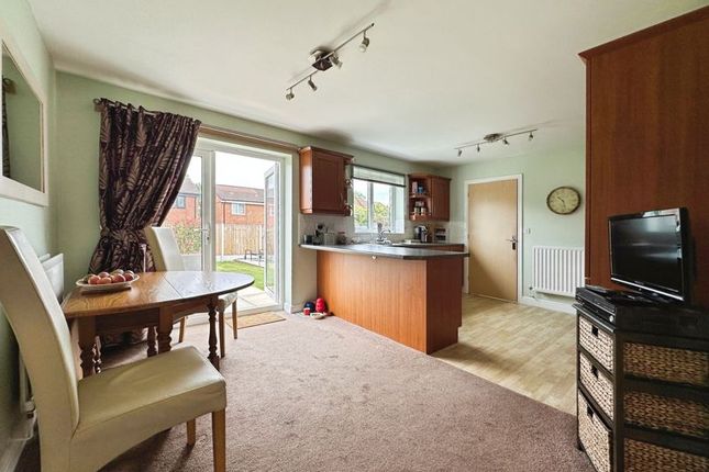 2, Willow Close, Bury photo 3