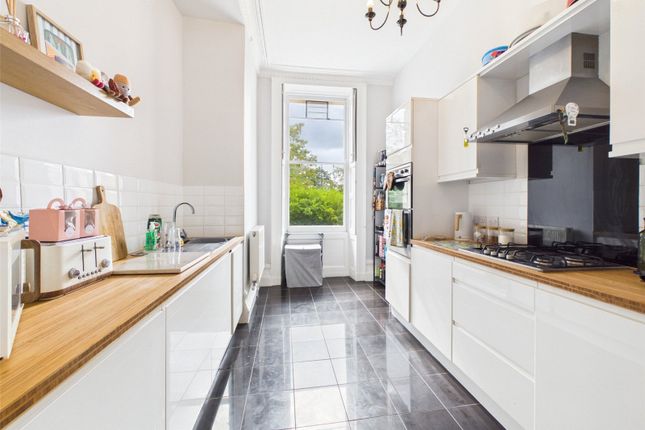 Flat 3, 17, Lansdown Place, Gloucestershire photo 4