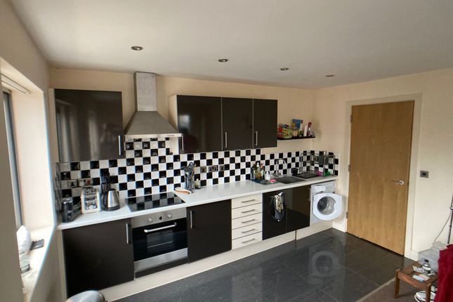 Thumbnail Flat for sale in Low Road, Balby, Doncaster