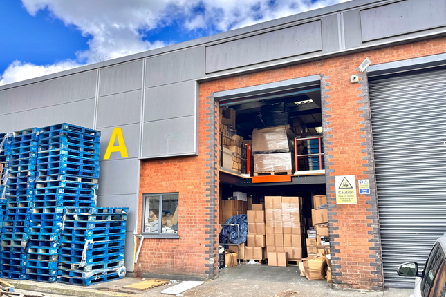 Commercial property to let in Featherstone Industrial Estate, Dominion Road, Southall
