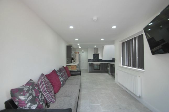 Harriet Street, Cardiff photo 4