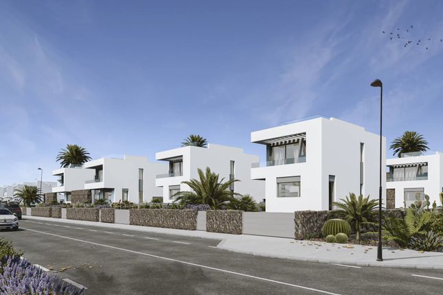Villa for sale in Corralejo, 35660, Spain