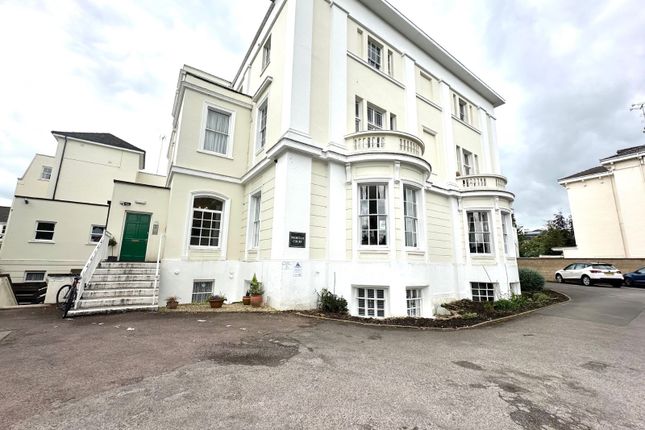 Flat to rent in Park Place, Cheltenham, Gloucestershire