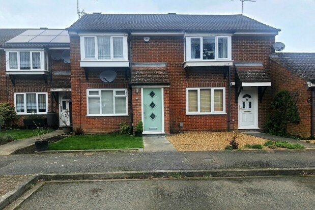 Thumbnail Property to rent in Halleys Way, Dunstable