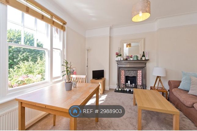 Flat, Dealtry Road Putney, London photo 3