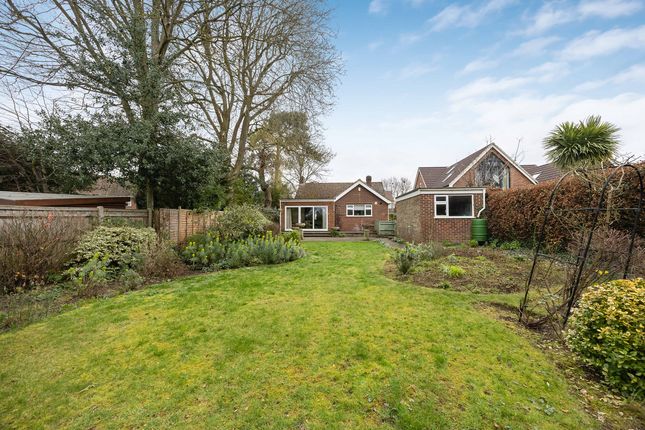 33, Beverley Gardens, Reading photo 2