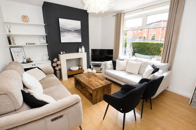 49 Calder Avenue, Littleborough photo 2