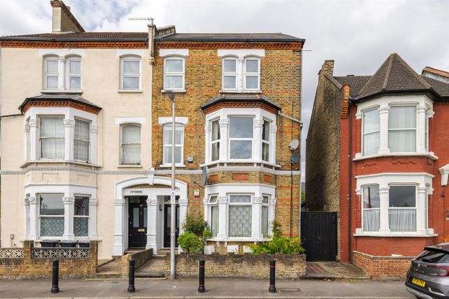 Marlborough Road, E18