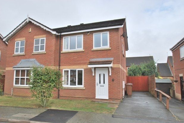 Thumbnail Property to rent in Cross Waters Close, Northampton
