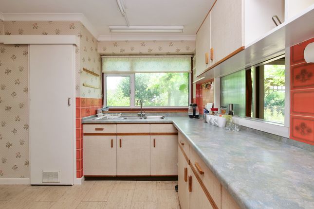 9, Ridge Way, Sherborne, Dorset - No Onward Chain photo 3