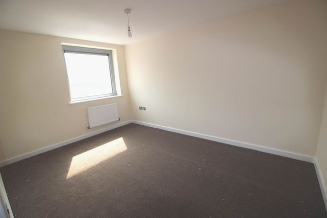 Flat to rent in Defence Close, West Thamesmead