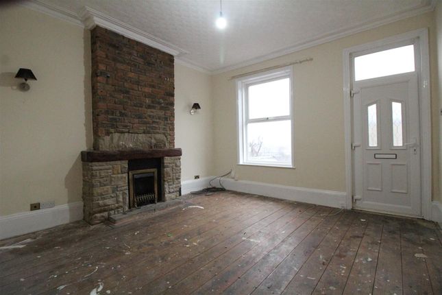 40, Commonside, Batley photo 3