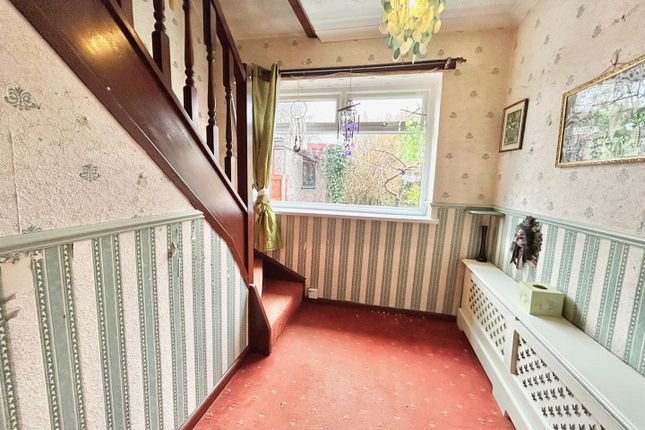 8, Carlton Road, Lowton photo 2