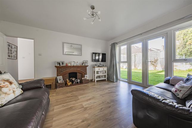 28, Bentley Road, Slough photo 3