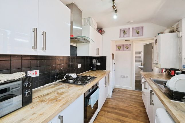 9, Mostyn Road, Birmingham photo 4