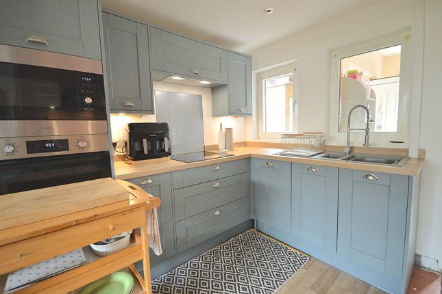 8, Llys Wenallt, Neath photo 4