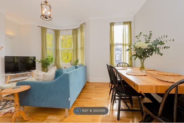 B Cedars Avenue, London photo 4