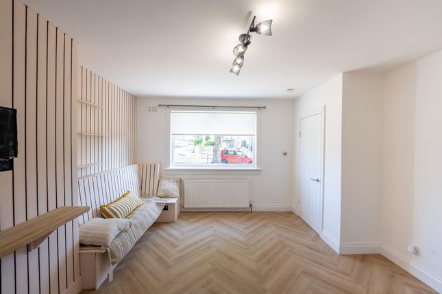31, Glenburn Avenue, Glasgow photo 4