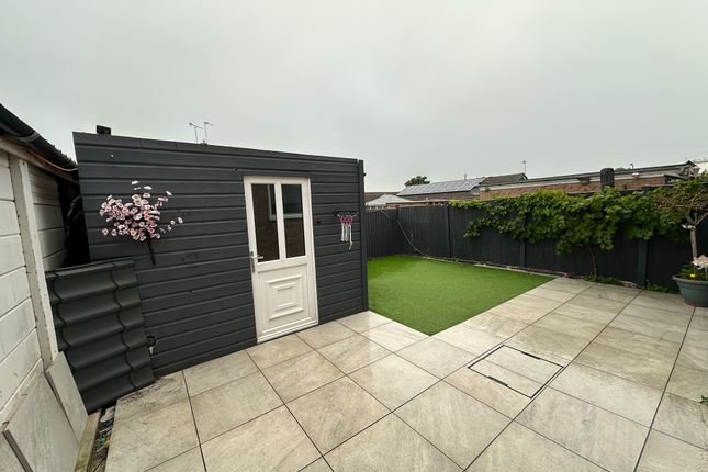 15, Melford Drive, Doncaster photo 4