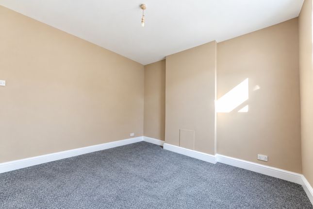 24, Woodhead Road, Sheffield photo 4