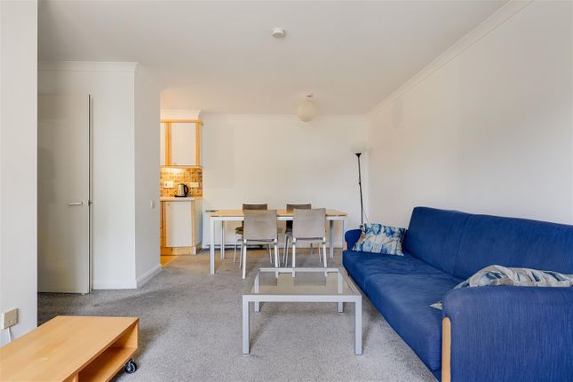 Flat 6, Broadmeadows, Manhattan Drive, Cambridge photo 4