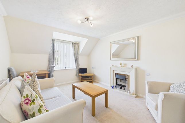 Beecham Lodge,Apartment 35, Somerford Road, Cirencester photo 2